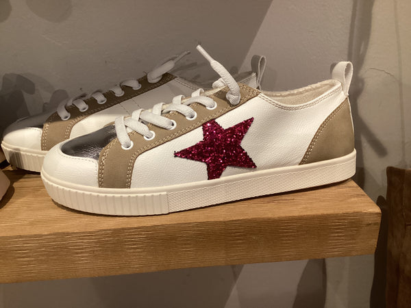 Pink star shoe