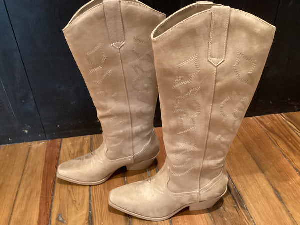 Sahara boots