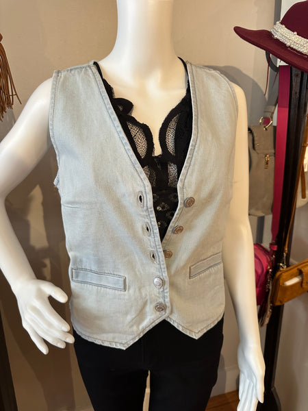 Addie vest